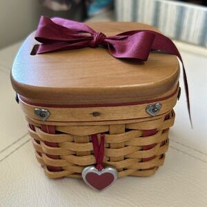 Longaberger Sweetheart Gift Basket Set